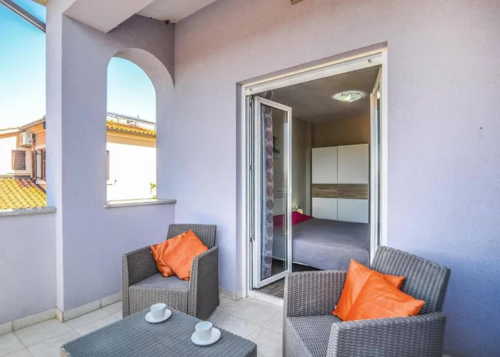 Thea Istria By 풀라