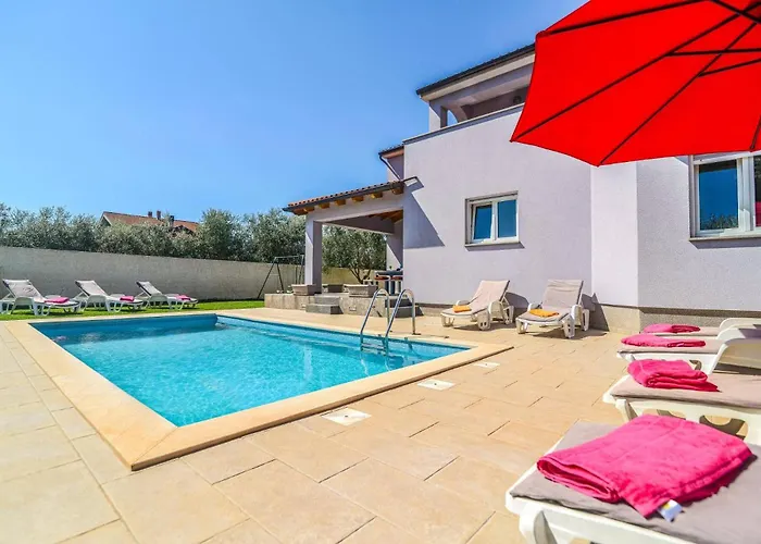 Thea Istria By 풀라